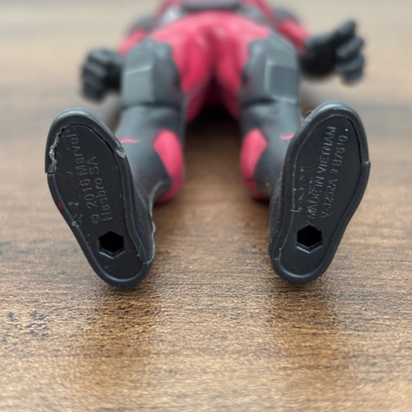 Marvel Avengers Hasbro 2016 Ant-Man Action Basic Figure Toy 6" Cake Topper - Picture 8 of 10